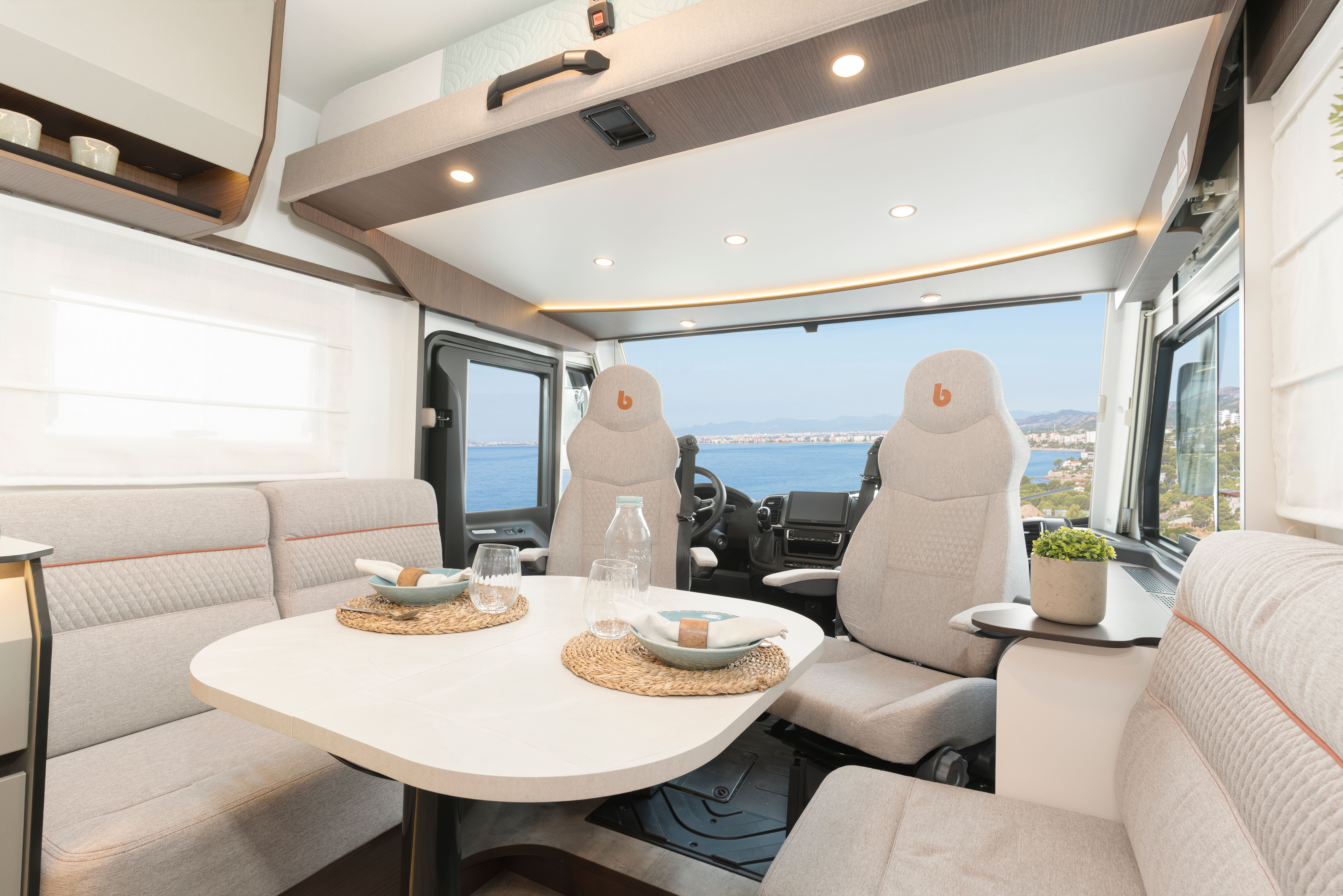 Interior 5