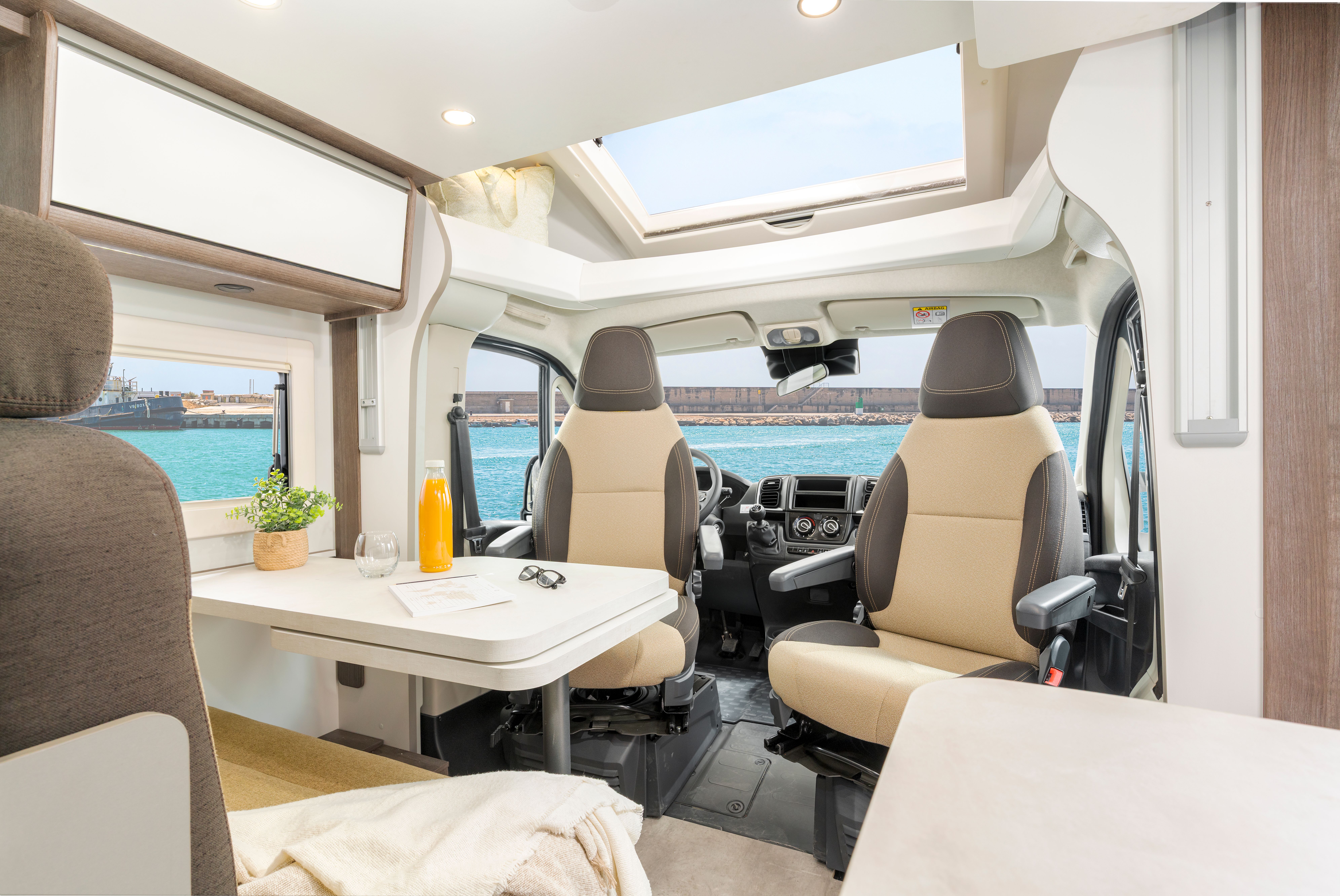 Interior 9