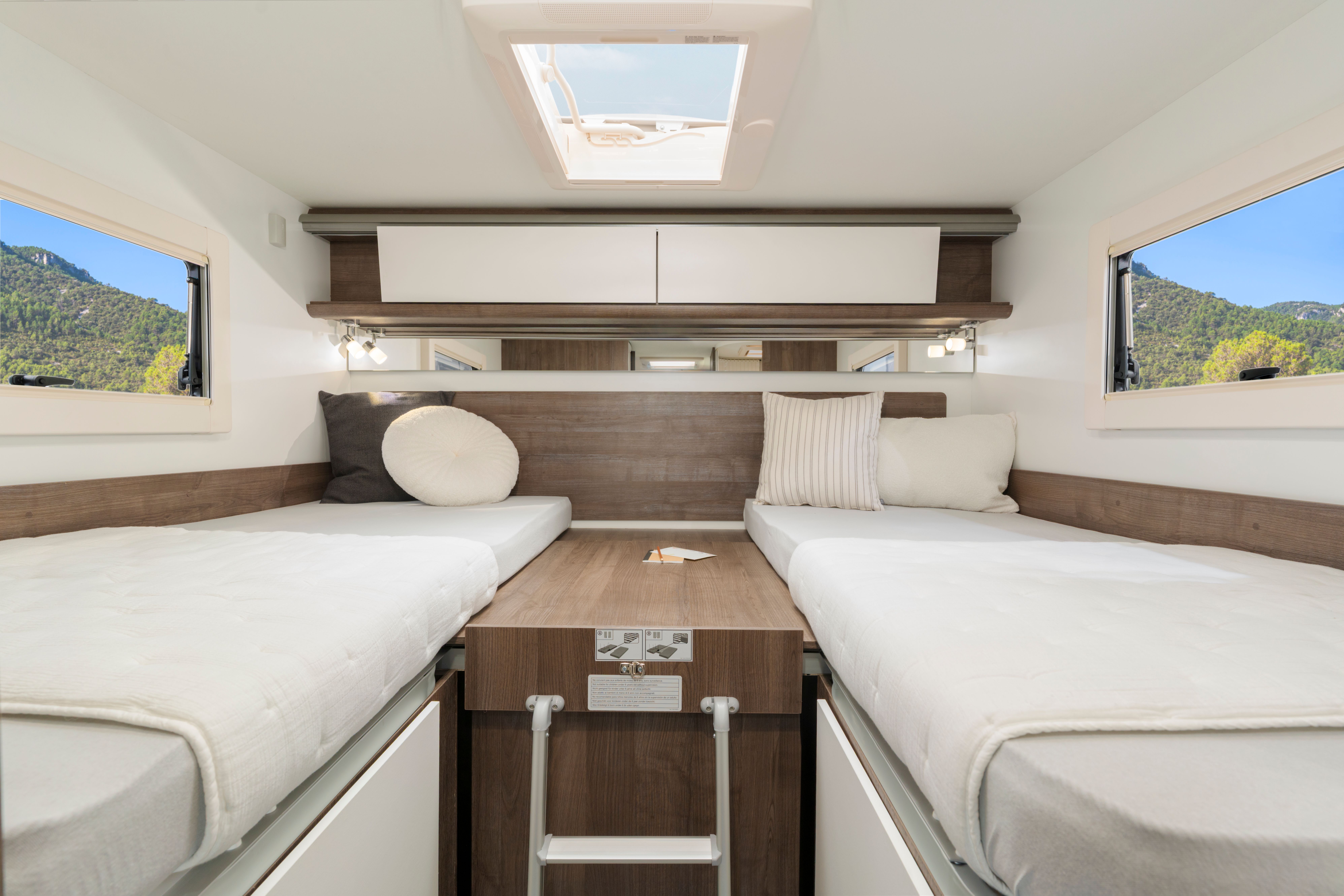 Interior 5