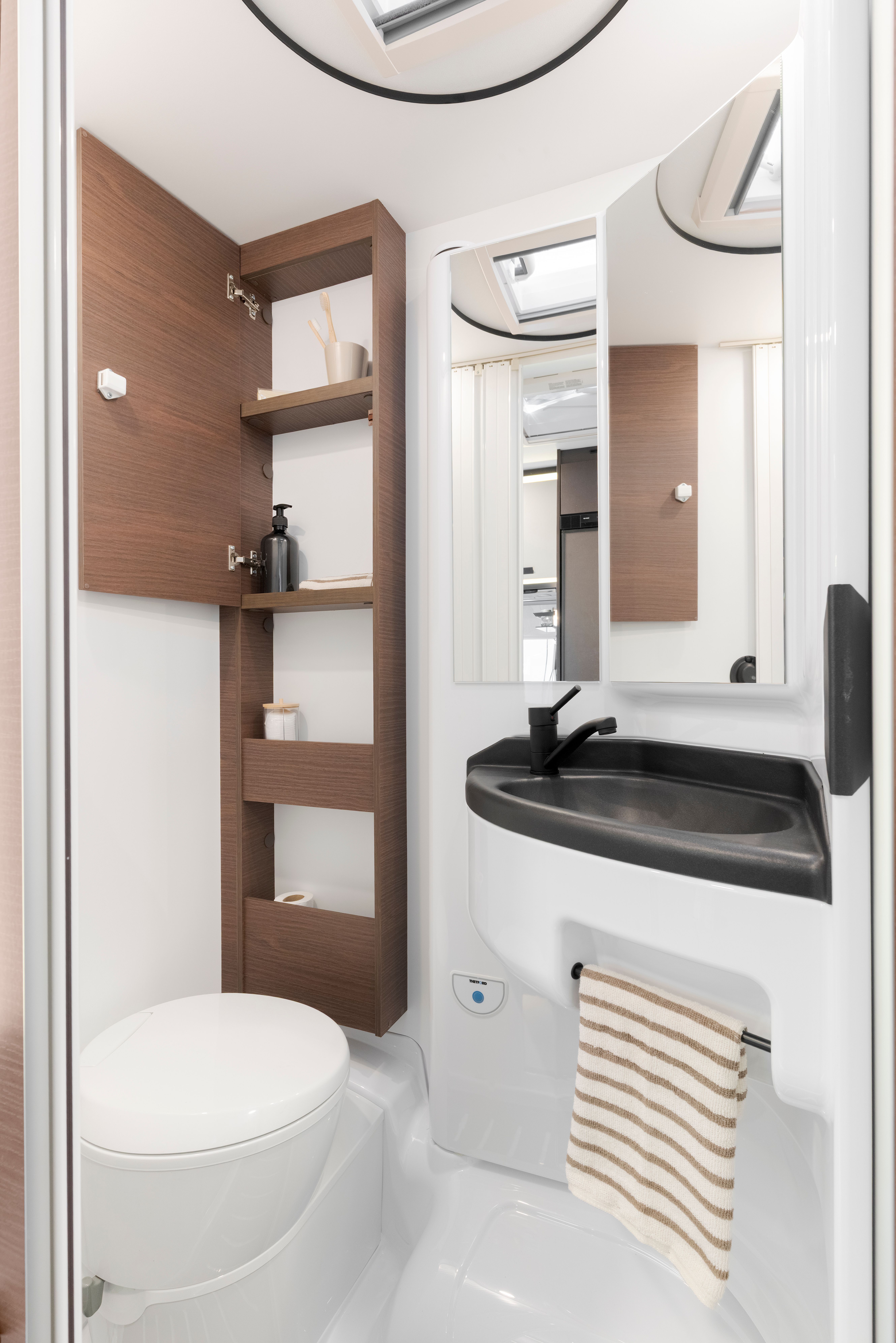 Interior 9