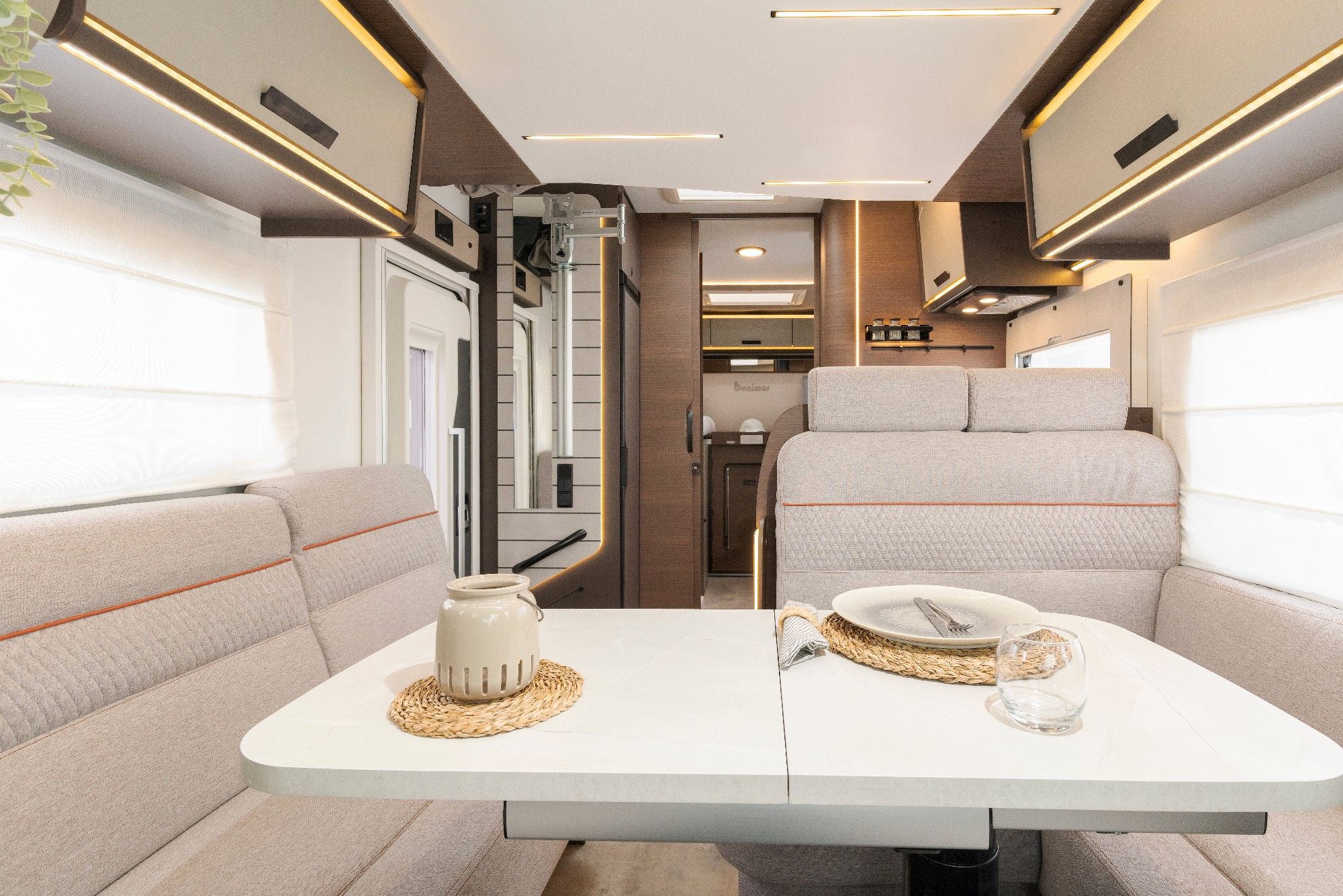 Interior 7