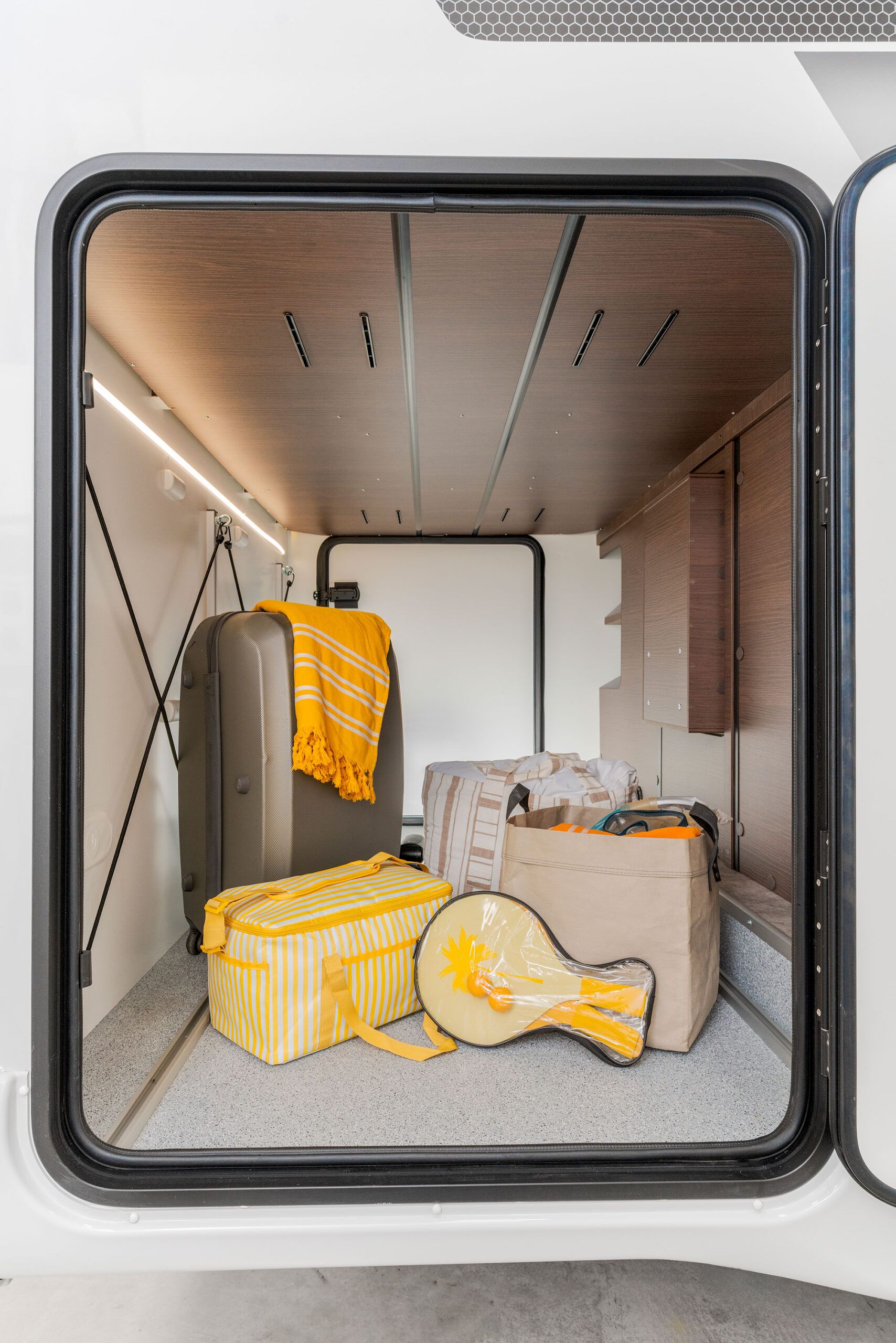 Interior 9