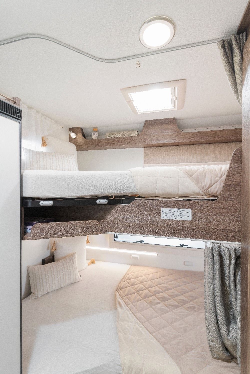 Interior 4