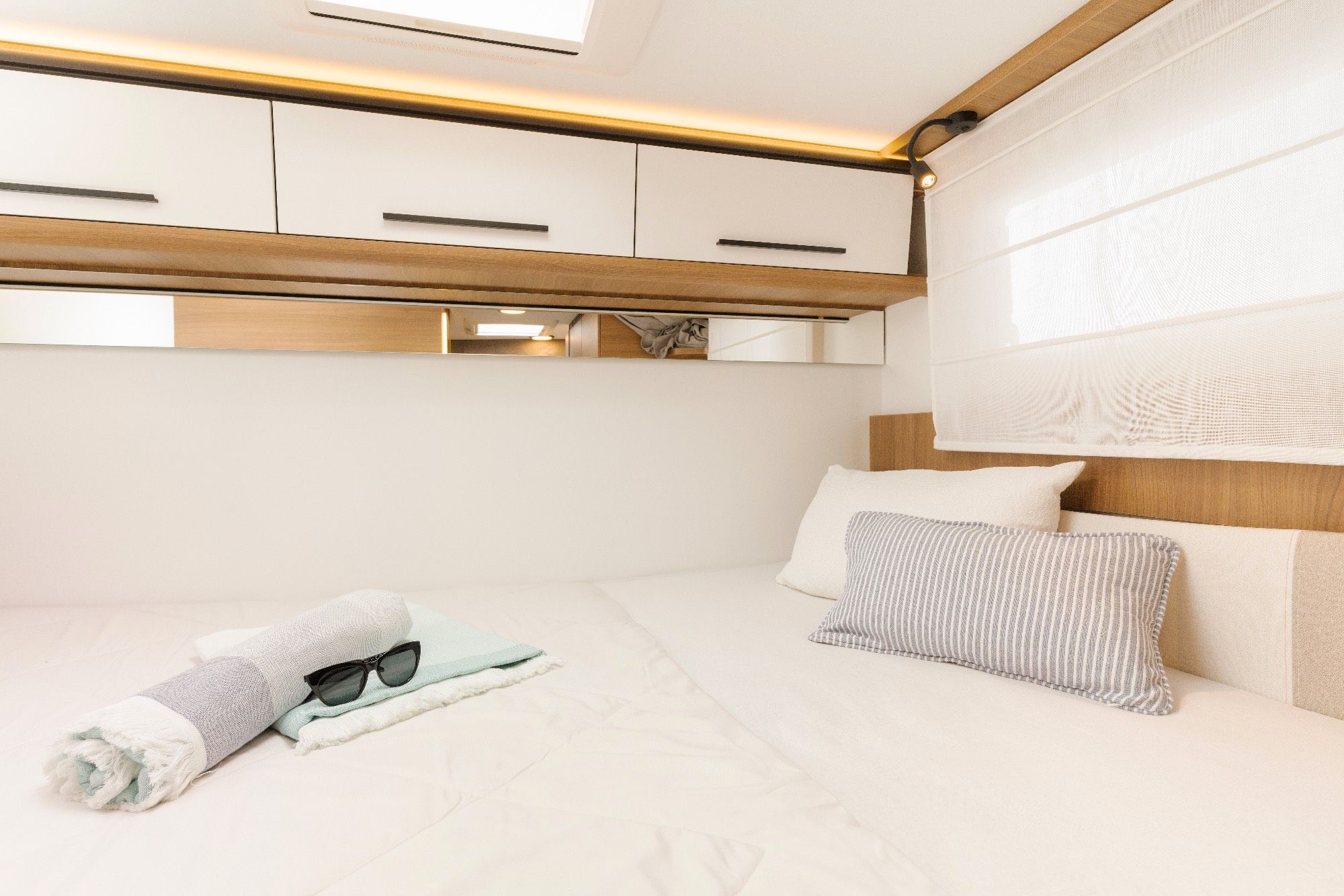 Interior 6
