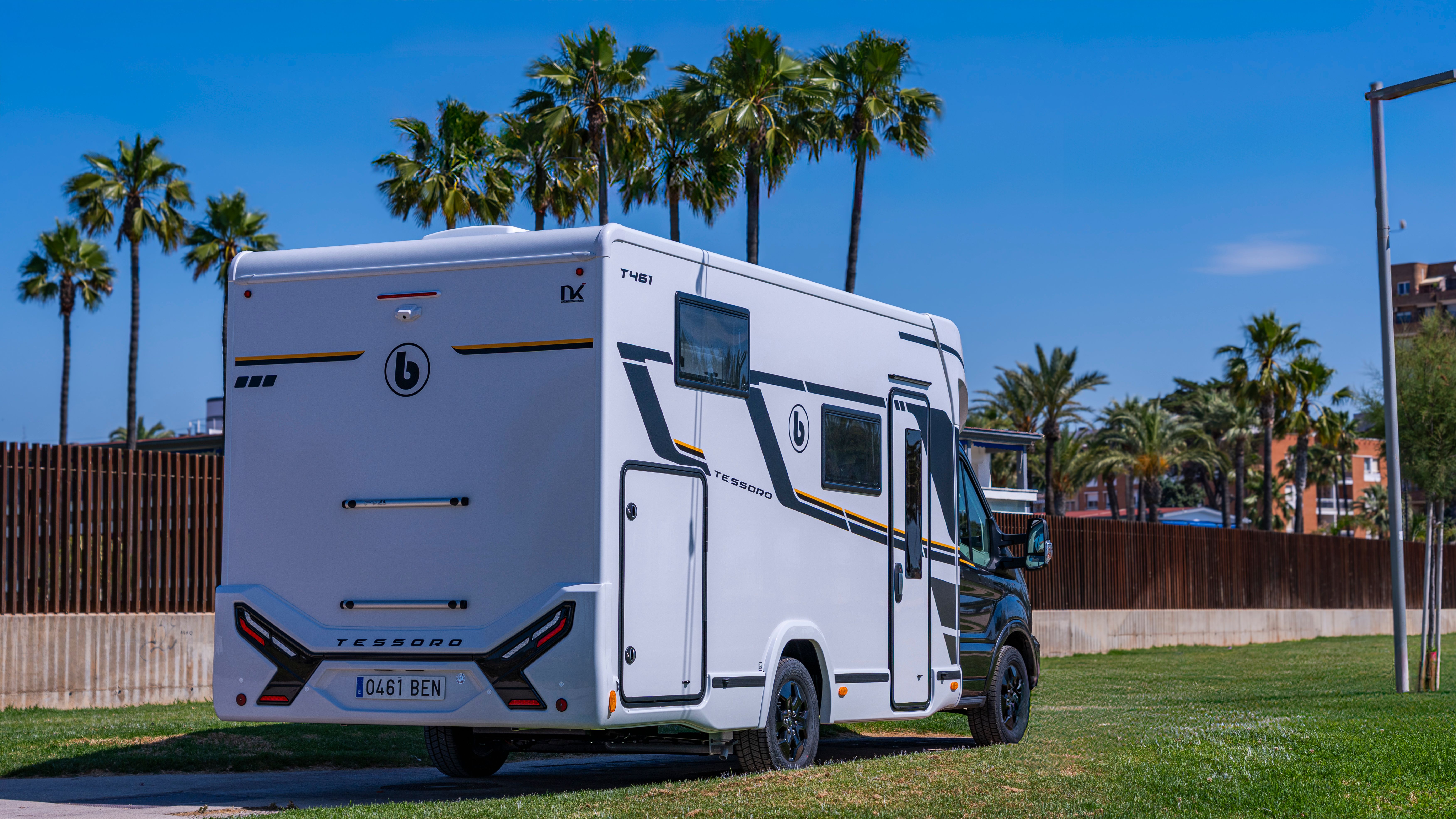 Exterior 15
