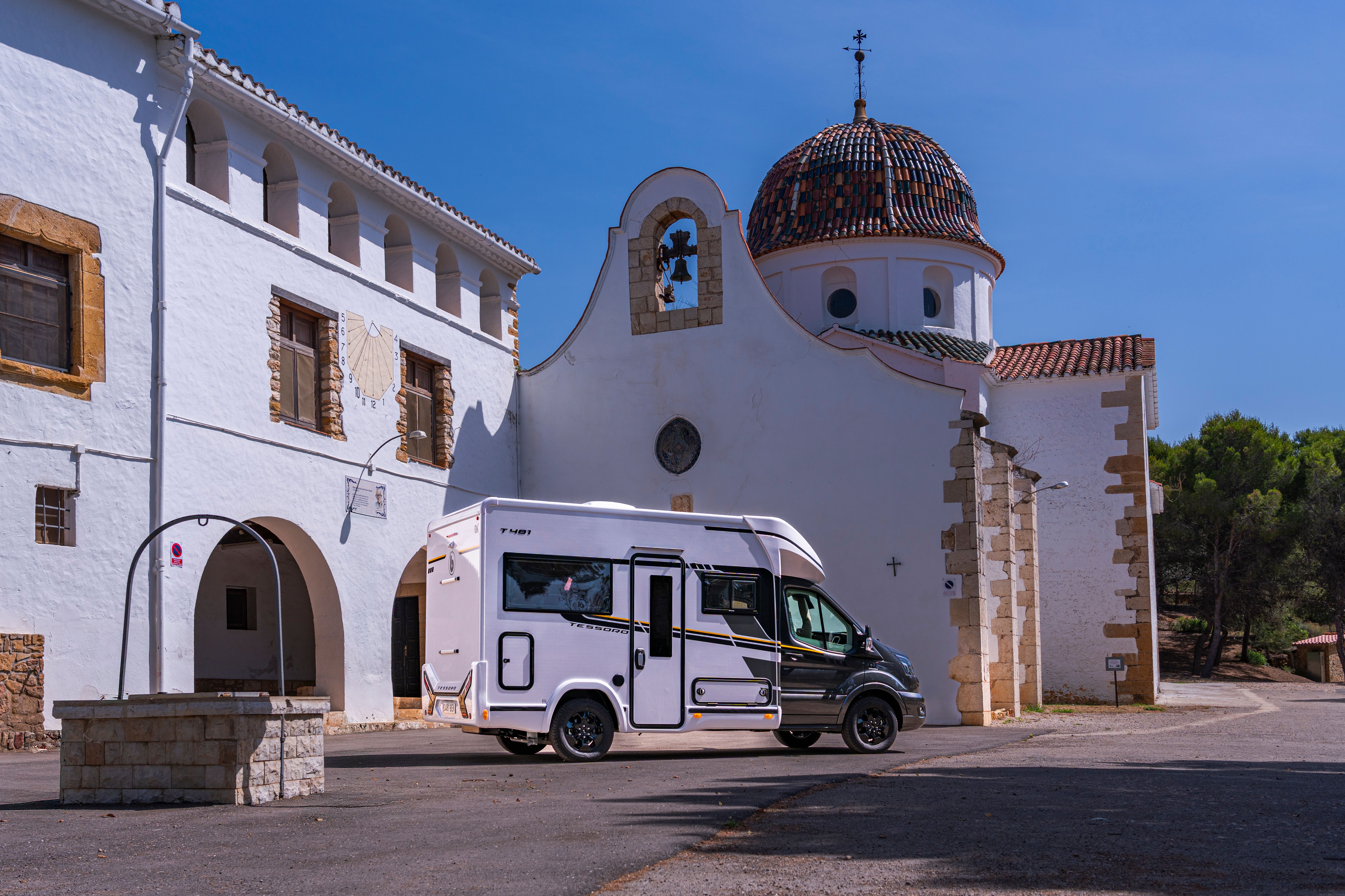Exterior 14