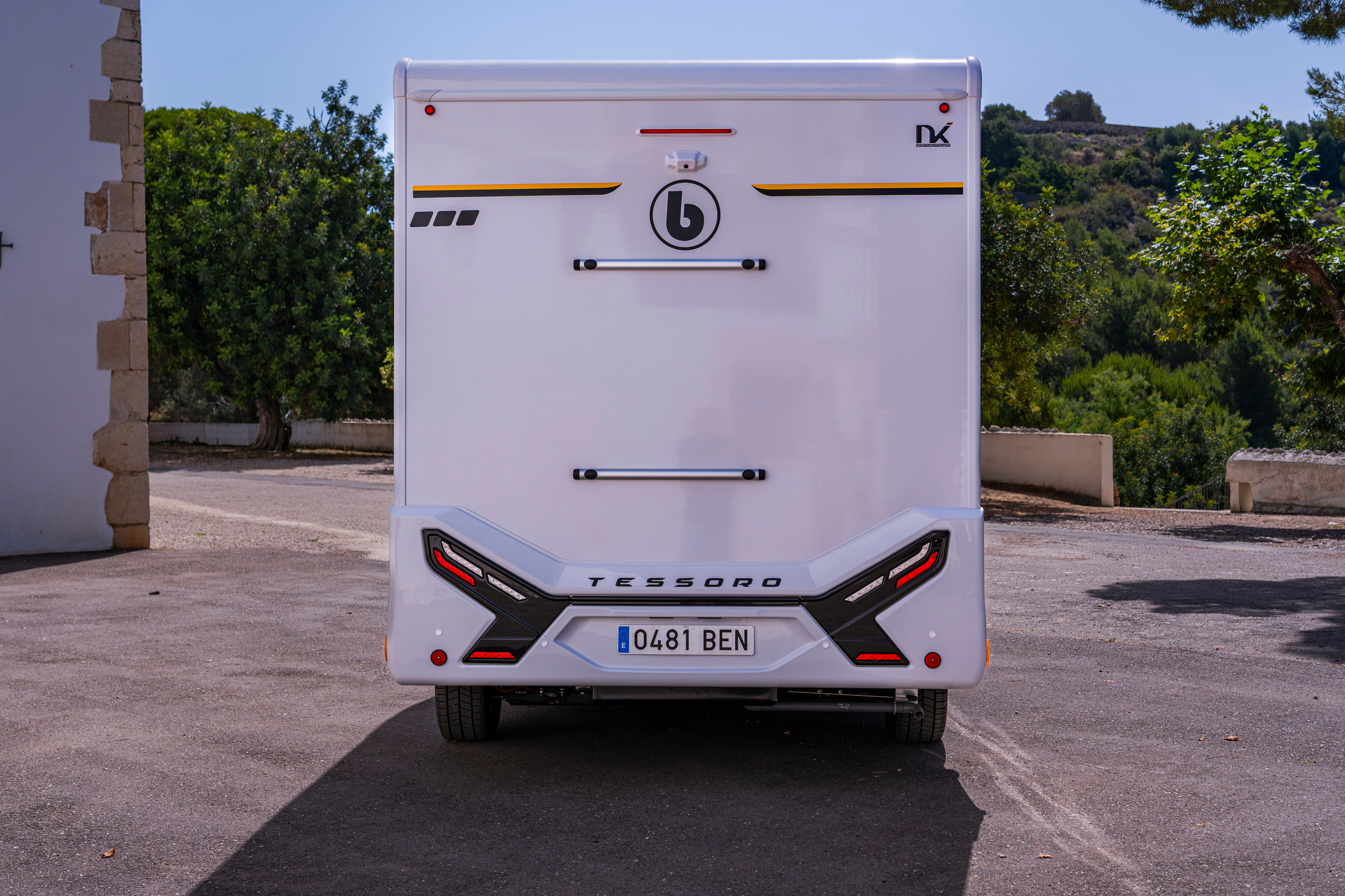 Exterior 10