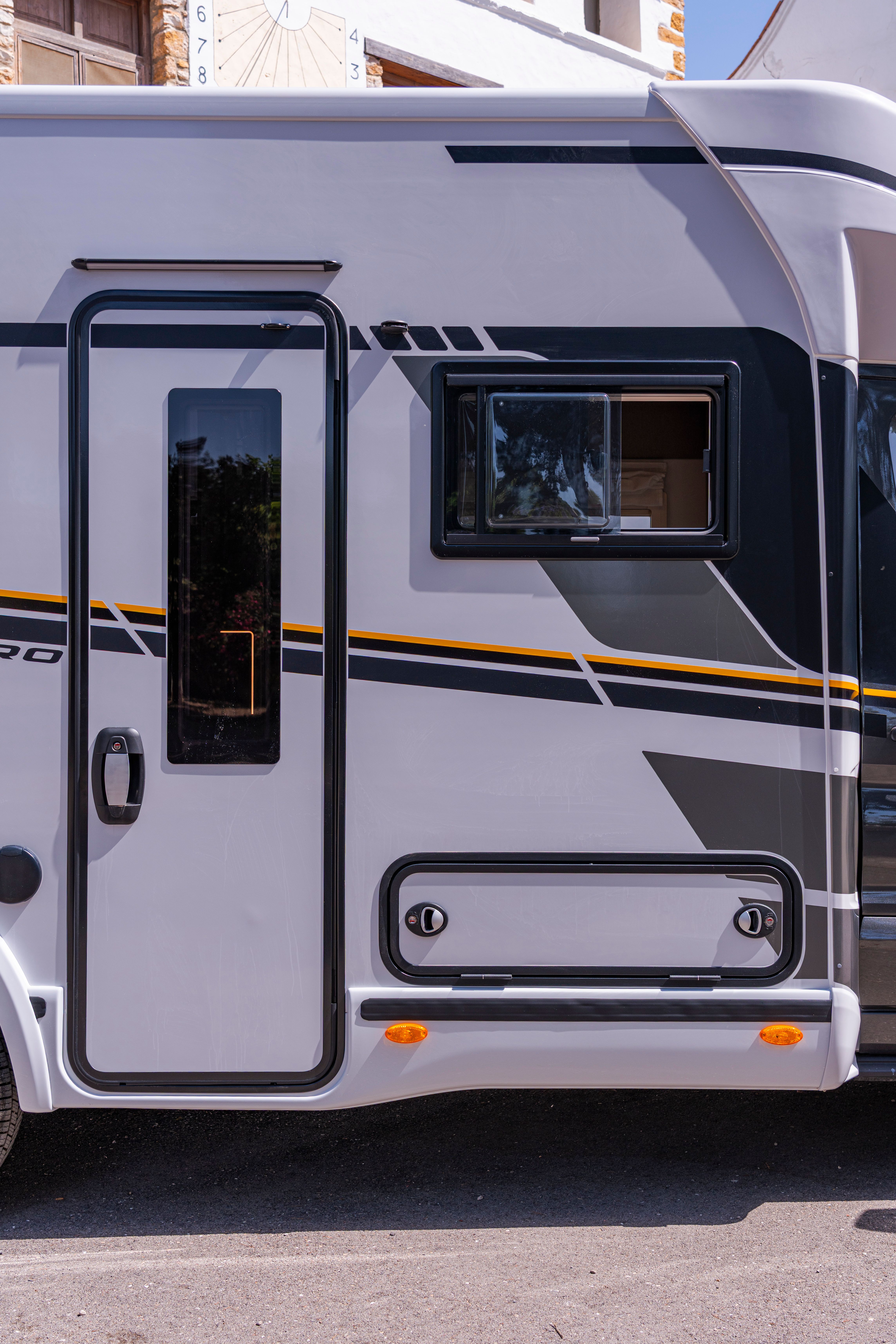 Exterior 12