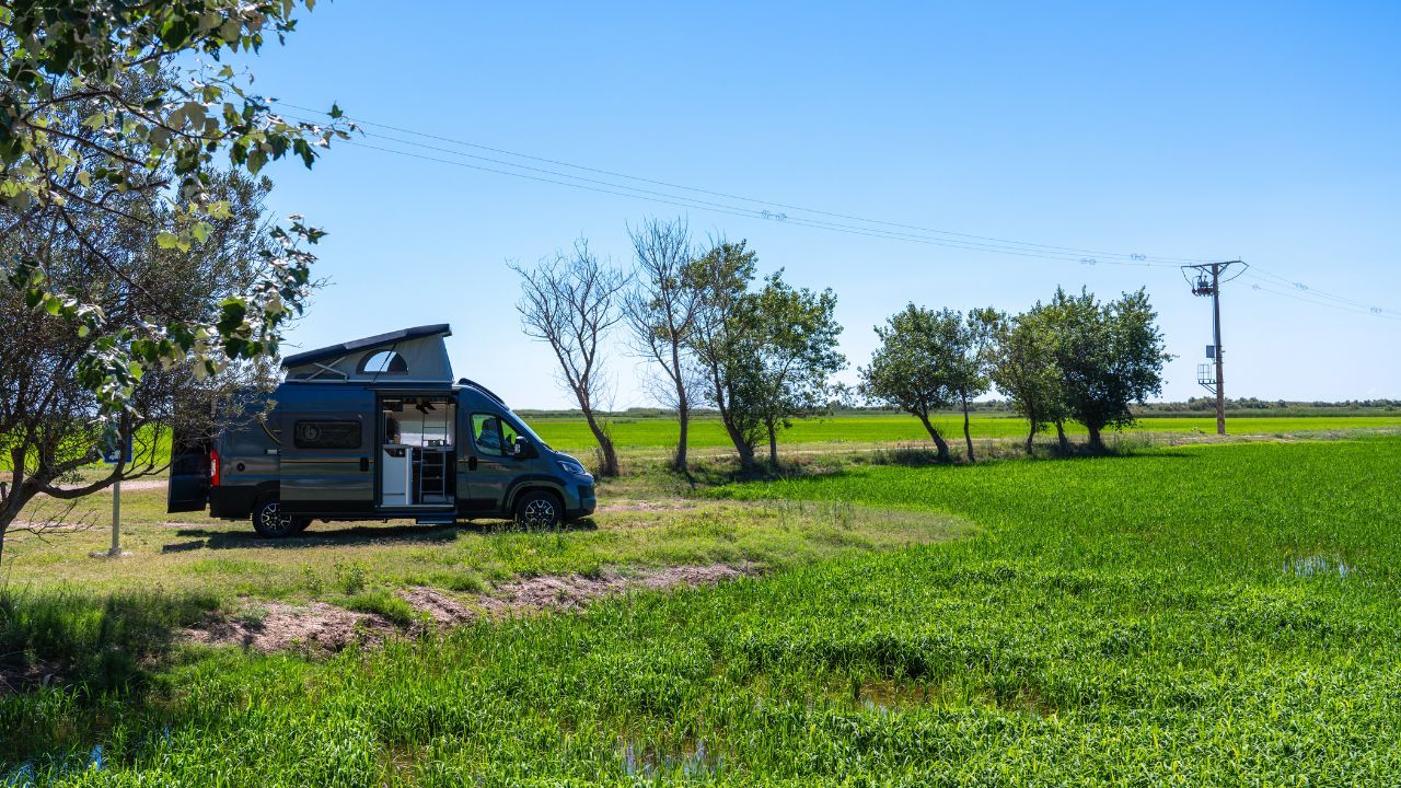 Camper o autocaravana: ¿Cuál es mejor opción?