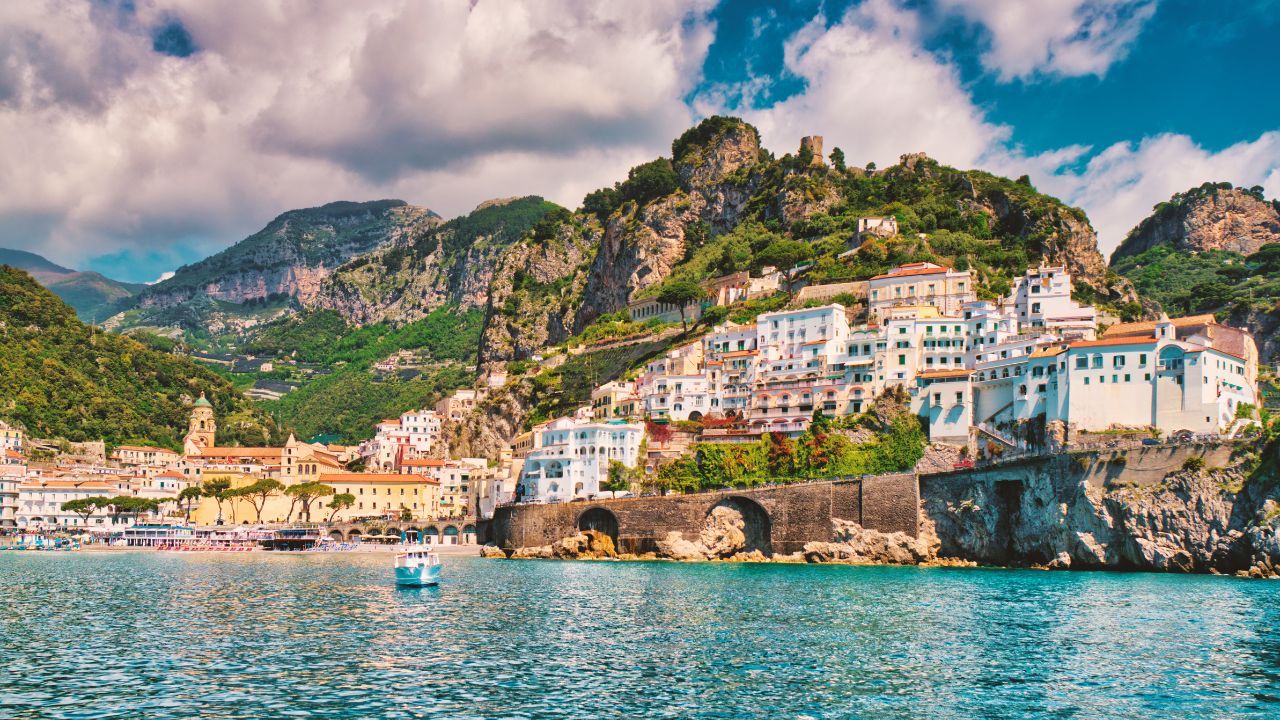 Ruta por la Costa Amalfitana en autocaravana: consejos y paradas clave